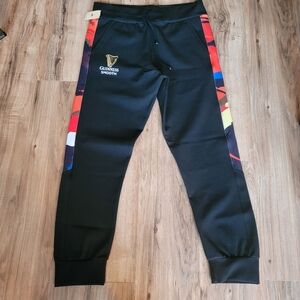 NWT Drik Mens Size L Jogging Pants